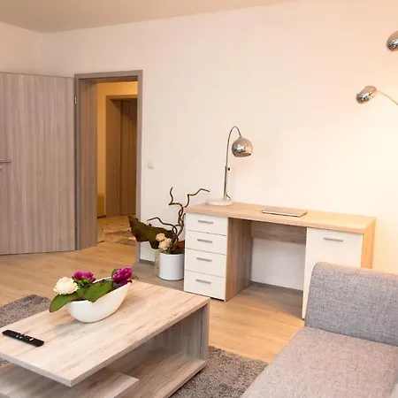 T&k Near Messe Fair Trade Duesseldorf Und Airport 2b *