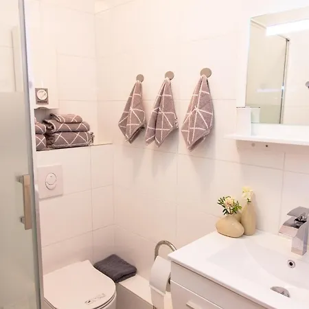 아파트 T&k Near Messe Fair Trade Duesseldorf Und Airport 2b