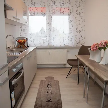 T&k Near Messe Fair Trade Duesseldorf Und Airport 2b Appartement *