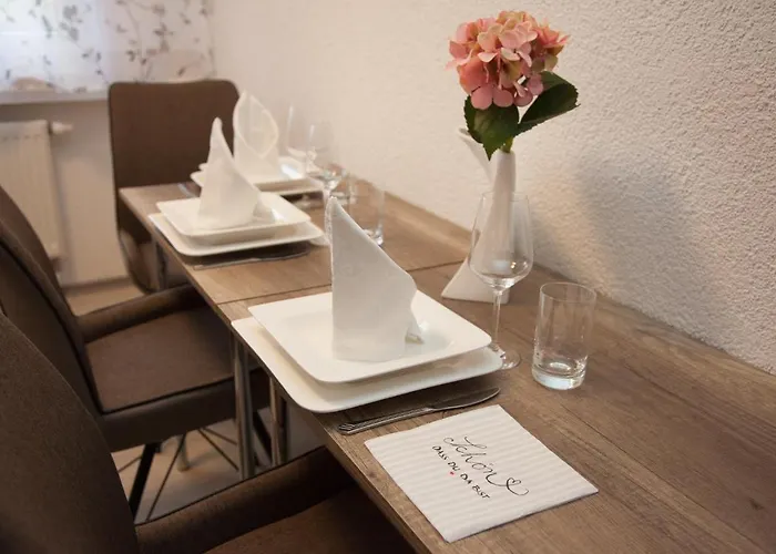 T&k Near Messe Fair Trade Düsseldorf Und Airport 2b *